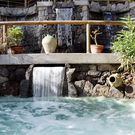 Giardino Delle Ninfe E La Fenice فندق