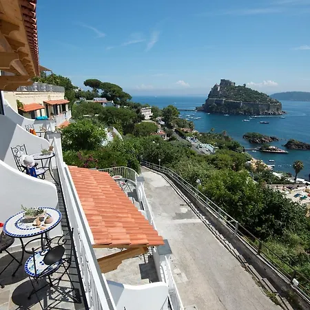 Giardino Delle Ninfe E La Fenice ايسكيا