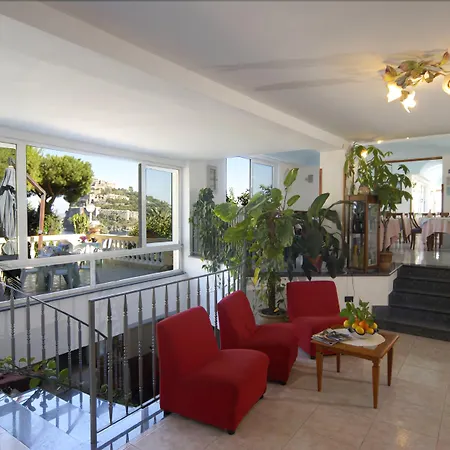 Giardino Delle Ninfe E La Fenice Ischia