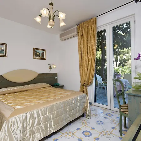 Giardino Delle Ninfe E La Fenice Hotel Ischia