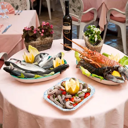 Hotel Giardino Delle Ninfe E La Fenice 3*