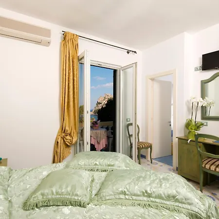 Giardino Delle Ninfe E La Fenice Hotel 3*