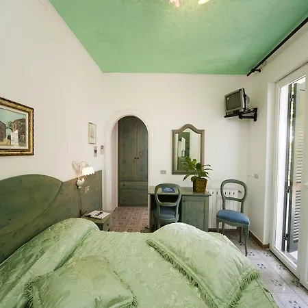 Hotel Giardino Delle Ninfe E La Fenice 3*