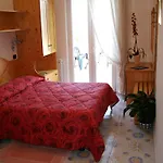 Giardino Delle Ninfe E La Fenice