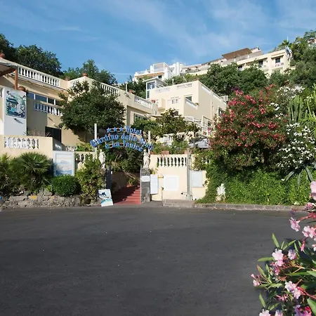 מלון Giardino Delle Ninfe E La Fenice 3*